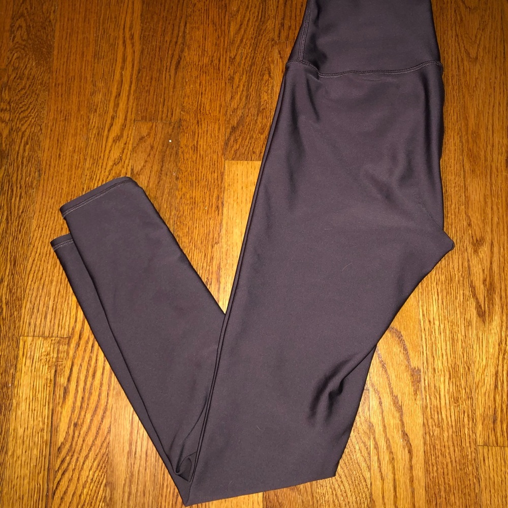 Alo Yoga High waist airlift Raisin legging